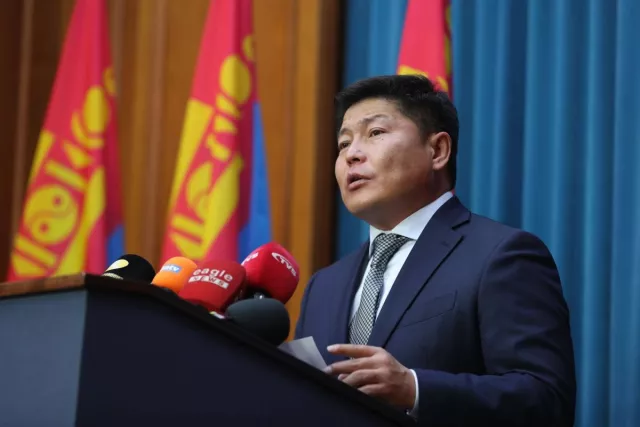 Х.Нямбаатар: Гадны улс орон руу зугтсан хүмүүсийн талаар баталгаатай мэдээлэл өгвөл 10 мянган доллараар урамшуулна