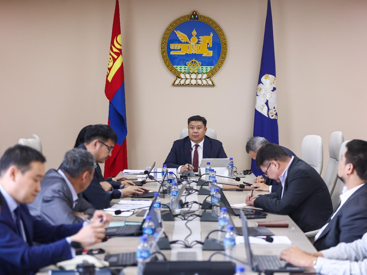 Мега төслүүдийн хэрэгжилтэд хяналт тавих ажлын хэсэг хуралдлаа