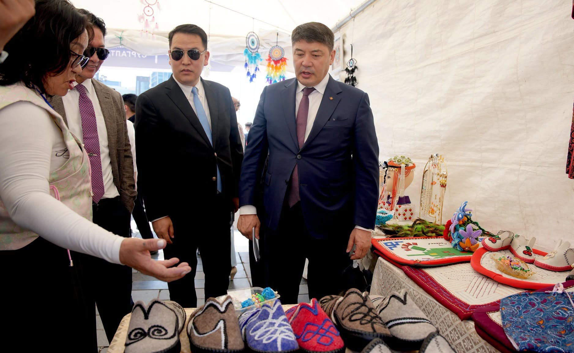 Гэр бүл, хөдөлмөр, нийгмийн хамгааллын салбарын “Нээлттэй өдөрлөг“ Сүхбаатарын талбайд болж байна