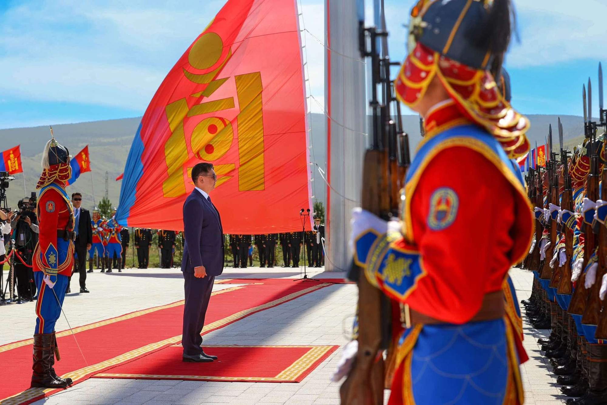 НҮБ-д гишүүнээр элссэн ойг тохиолдуулан Төрийн далбаа мандууллаа