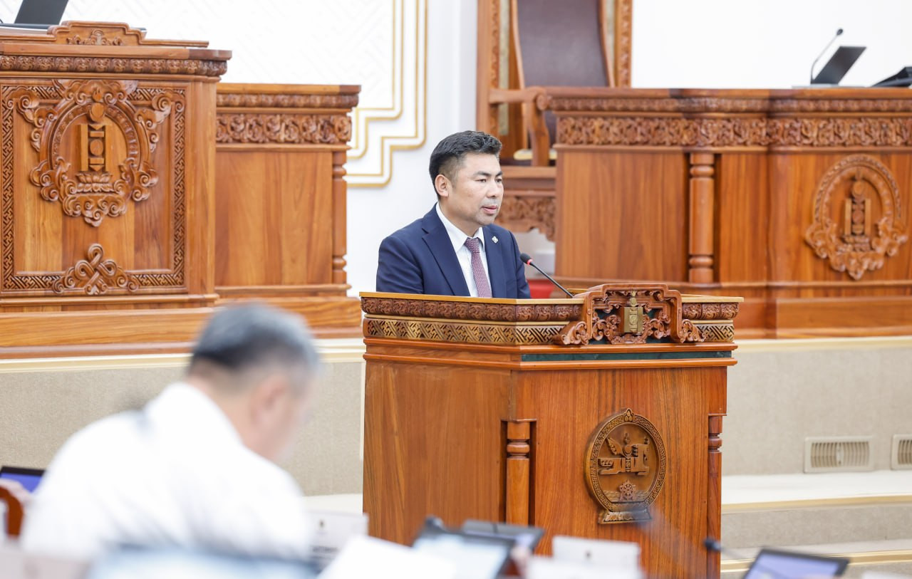 Төсвийн тодотголын төслийн гурав дахь хэлэлцүүлгийг эхлүүллээ