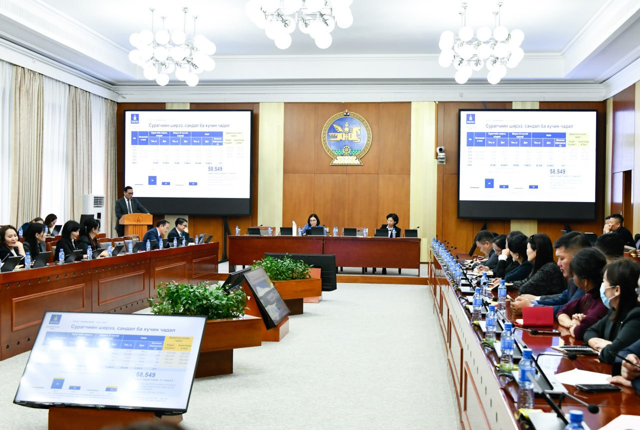 Сургалтын хэрэглэгдэхүүнээс боловсролын чанарын бодит ялгаа эхэлдгийг хэлэлцүүлэгт оролцогчид санууллаа