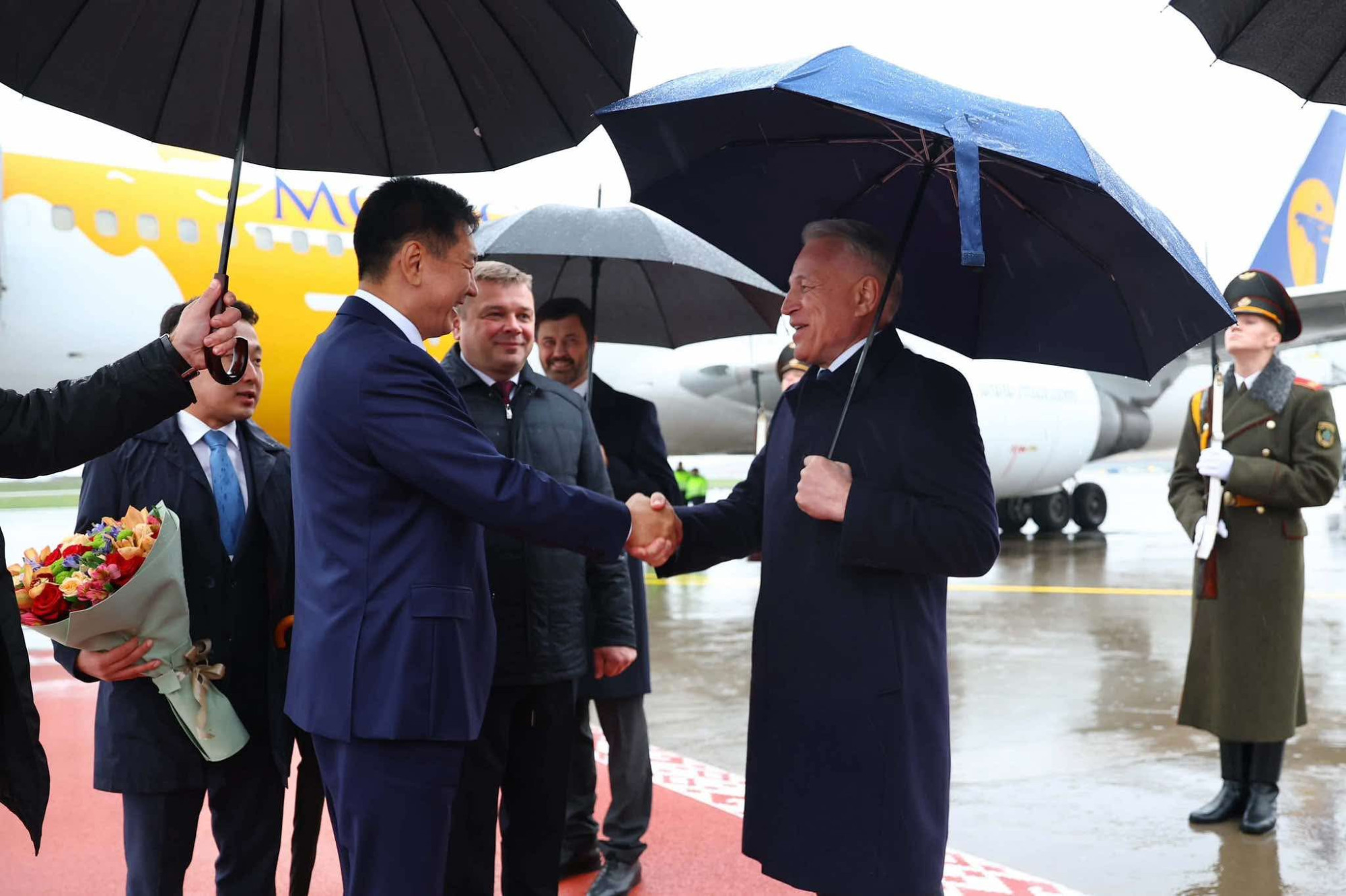 Ерөнхийлөгч У.Хүрэлсүх Бүгд Найрамдах Беларусь Улсад төрийн айлчлал хийхээр хүрэлцэн ирлээ